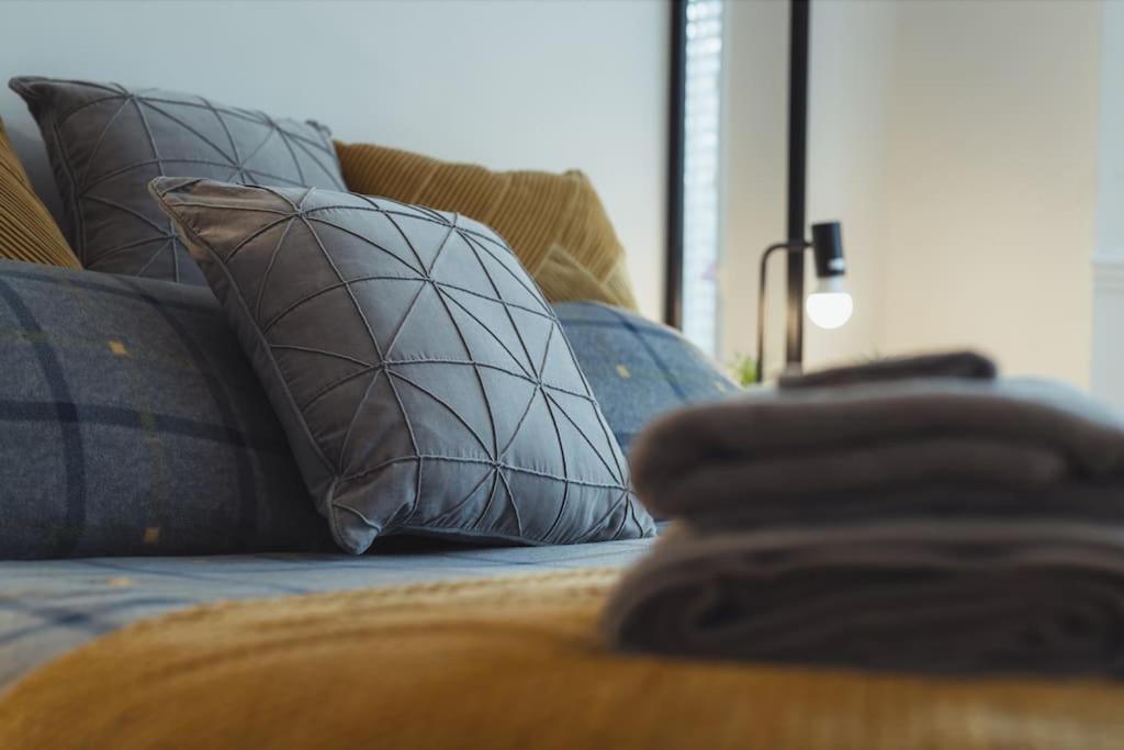 1 Bed - Wifi - Pet Friendly - Harrow Apartment Екстериор снимка